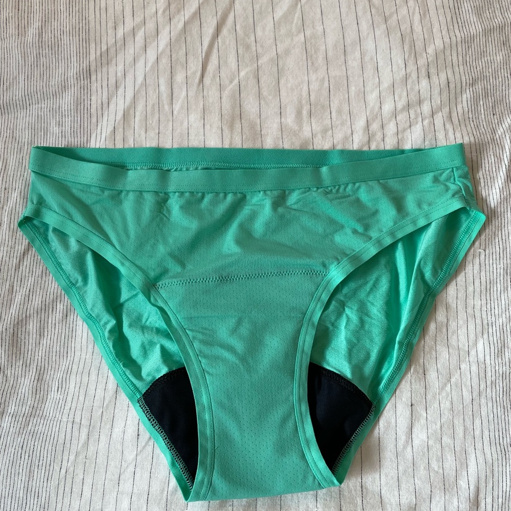 NWOT Thinx Air bikini size Medium
